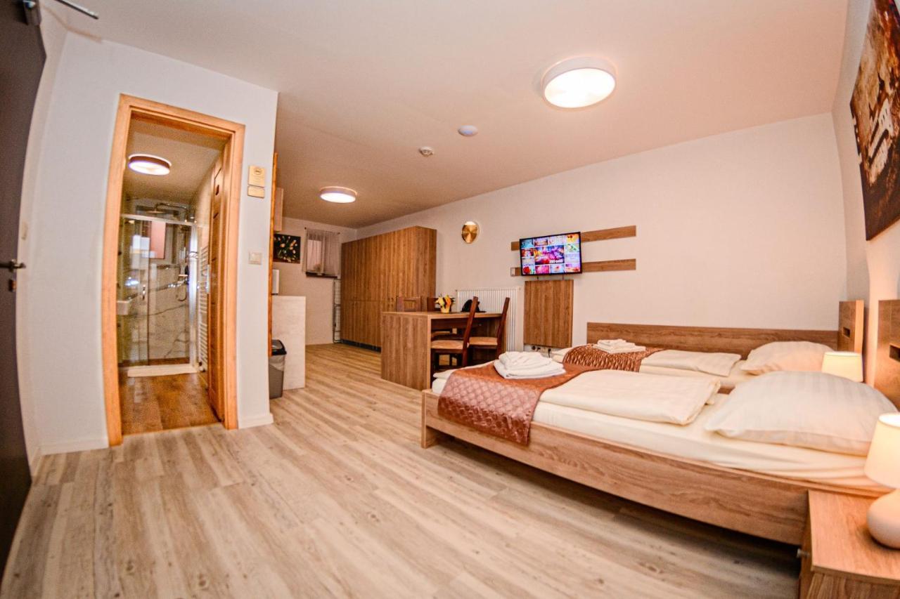Hotel Kaskada Poprad Exterior photo